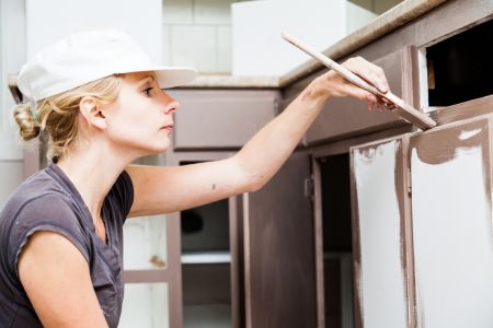 Advantages of cabinet painting
