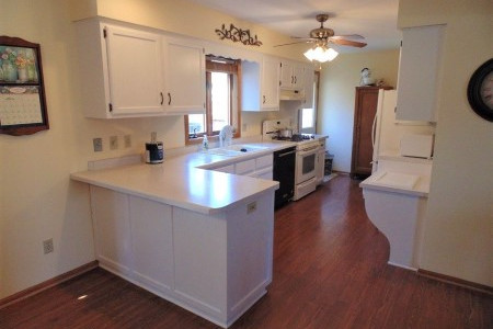 Kitchen cabinet painting in mequon wi