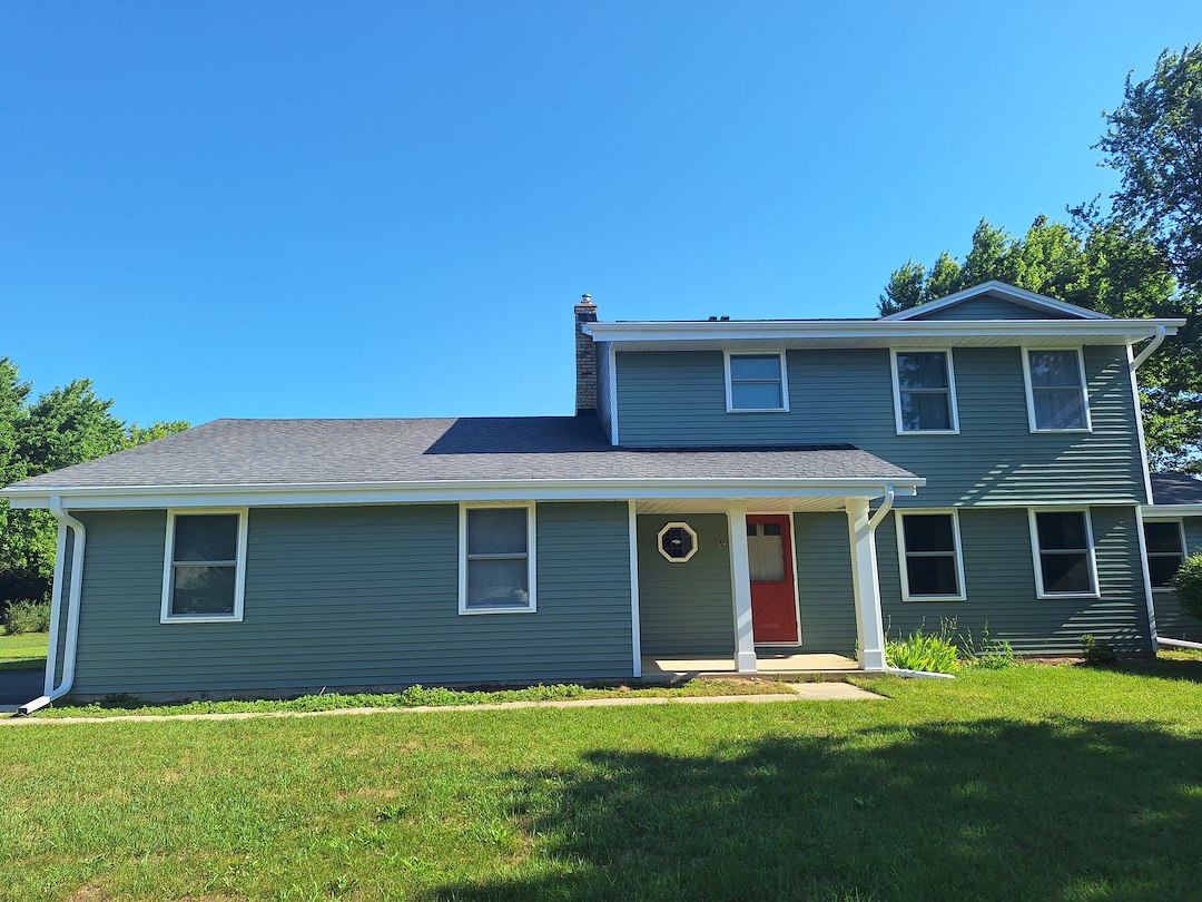 Aluminum Siding Painting in West Bend, WI
